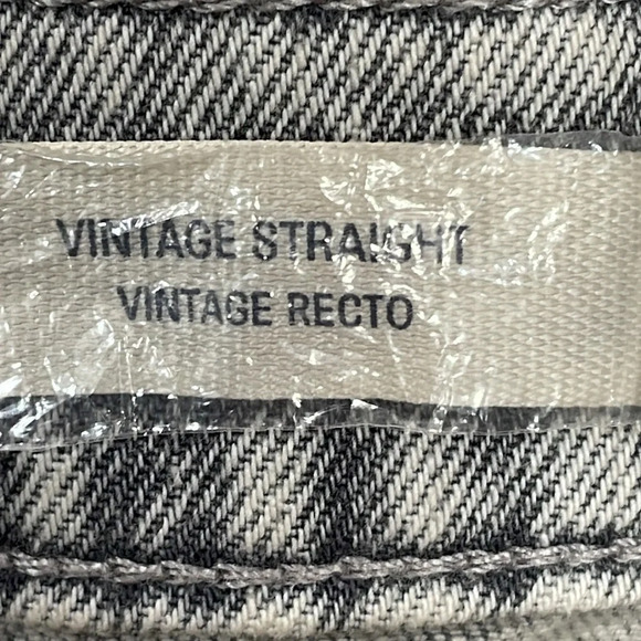 NWT Universal Thread Vintage Straight High Rise Gray Wash Denim Jeans 2/26R - Picture 13 of 16